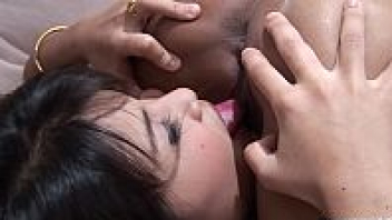 Teen Thais แนวเลสเบี้ยน18+ หนังโป้ไทยxxxสองสาวเลสเบี้ยนนอนแหวกหีเลียกันสดๆเสียวจนน้ำหีไหลเยิ้มติดเต็มปาก